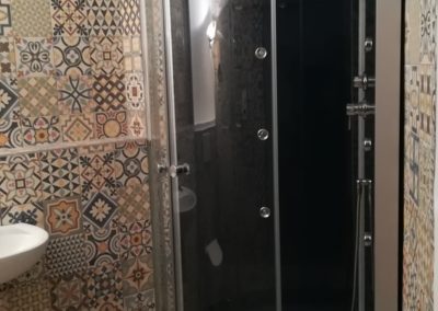 Mise en place d'une douche et sanitaire