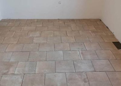 Pose de carrelage dans la cuisine