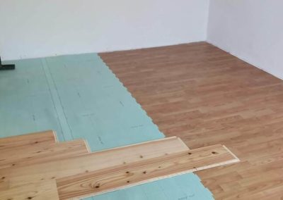 Pose de parquet dans un appartement de Rolle